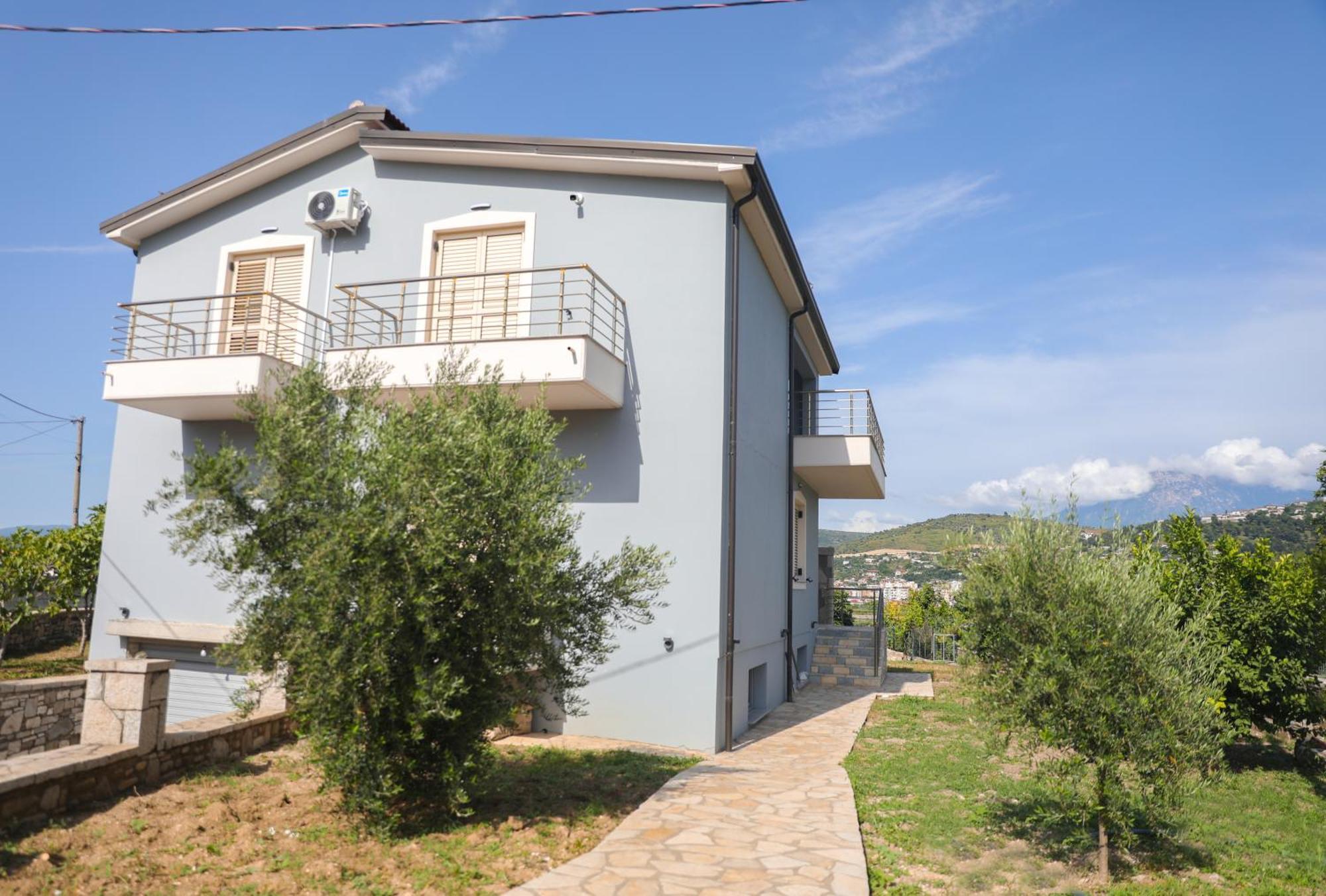 Amla'S Villa Berat Buitenkant foto